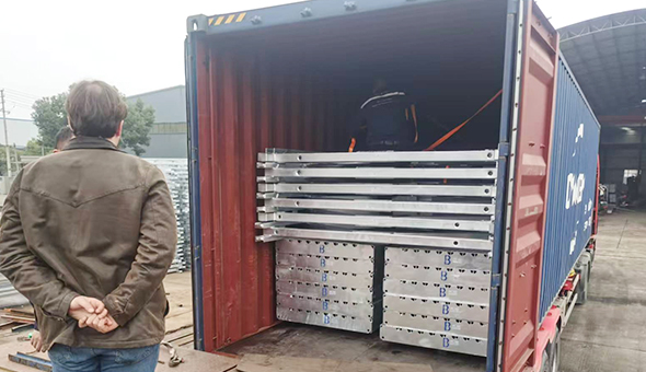 Kundebesøg og containerindlæsning – Chile